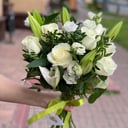 Букет «Японский контраст» из роз и эустом