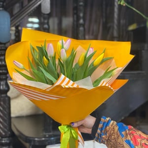 Букет «13 тюльпанов»