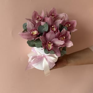 Букет «Коробочка с орхидеями»