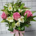Букет «Ласковый май» из роз и альстромерий