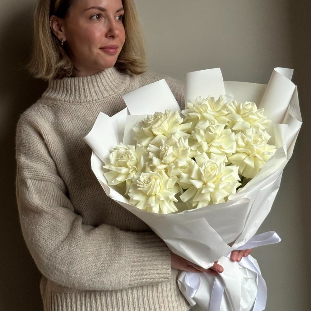 Обьемный букет с ажурными розами