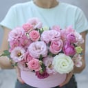 Коробка с цветами «Первое свидание» из эустом и альстромерий