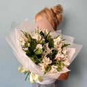 Букет из альстромерии