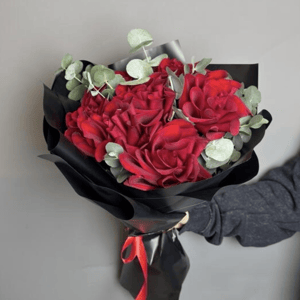 Букет георгиновых роз