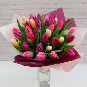 Букет «Весна в Сочи» из тюльпанов