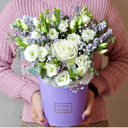 Шляпная коробка с цветами «Ты моё всё» из эустом и гипсофил