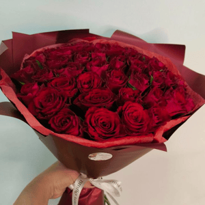 Букет из 51 красной розы Кения в пленке
