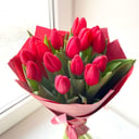 Букет из 17 красных тюльпанов