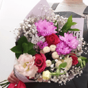 Букет "Душистый сад" из роз и гипсофил