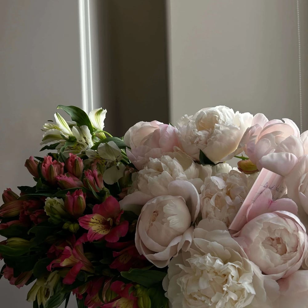 Flower delivery in Sharjah