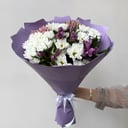 Букет из хризантем и альстромерии