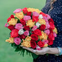 Букет «Искра радости» из роз