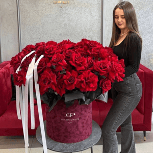 Шляпная коробка с цветами «Большой букет французских роз»