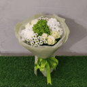 Букет с зелёной гортензией из роз и хризантем