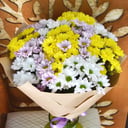 Букет «Охапка ромашек» из хризантем