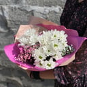 Букет к 1 сентября 5 из хризантем и гипсофил