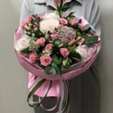 Букет «Зефир» из роз и альстромерий