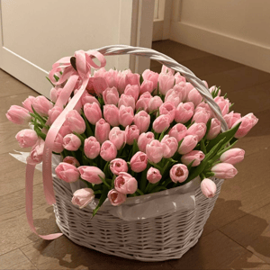 Корзина тюльпанов в розовом оттенке