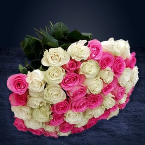 Букет «51 роза микс белые и розовывые Эквадор»