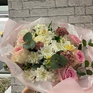 Букет «Очарование Прованса» из роз и хризантем