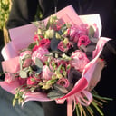 Букет «Милашка» из эустом и пионов