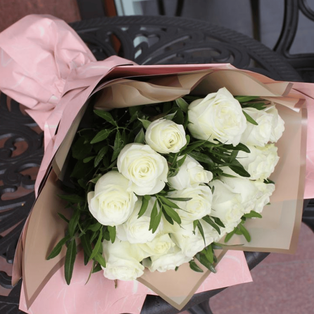 Букет из белых роз