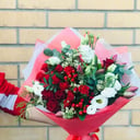 Букет «Алмазик» из тюльпанов и эустом