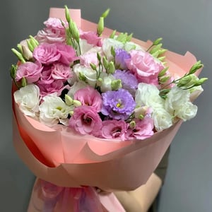 Букет разноцветных эустом
