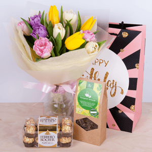 Подарочный набор «Тюльпаны, шоколадные конфеты и чай»