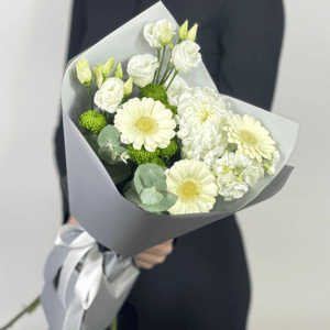 Букет «Тихий восторг» из гербер и эустом