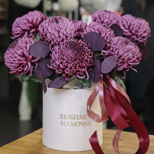 Шляпная коробка с цветами «Композиция "Безупречность"»