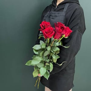 Букет из красных роз 60см