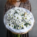 Белый летний букет из хризантем