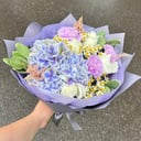 Сборный букет с гортензией