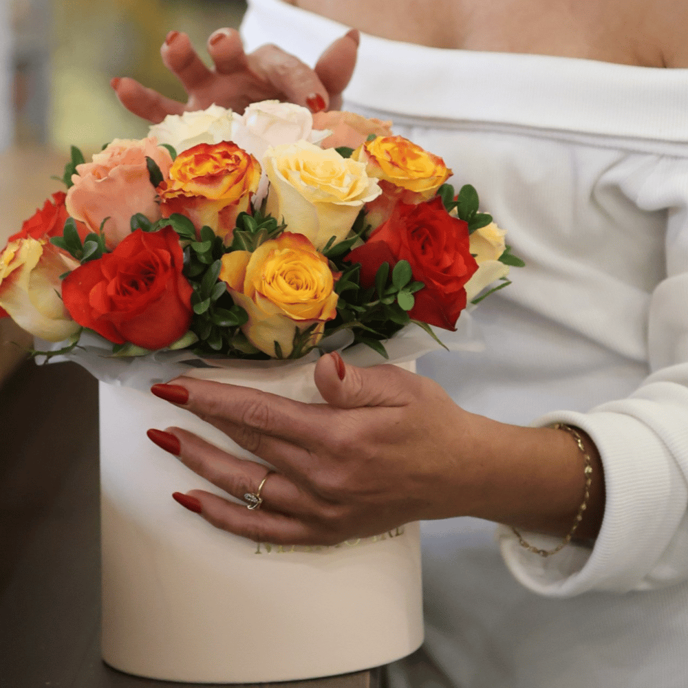 Шляпная коробка с цветами «"Красота"»