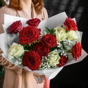 Букет микс роз