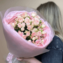 Букет из 7 кремовых кустовых роз