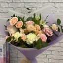 Букет «Нежные чувства» из роз и гвоздик