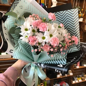 Букет "Нежность" из хризантем и гвоздик