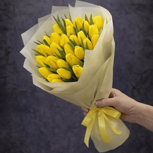 Букет 25 желтых тюльпанов