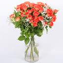 Букет «Сияющий взгляд» из роз и гипсофил