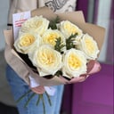 Букет «Пионовидные крупные розы с эвкалиптом»