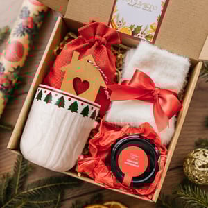 Подарочный набор с чаем и вареньем