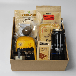 Подарочная коробка с сыром