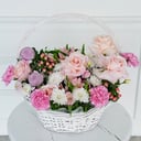 Букет «Секрет» из хризантем и гвоздик