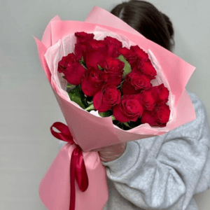 Букет из красных роз