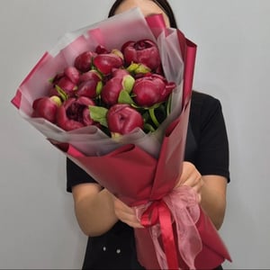 Букет «Red Queen» из пионов
