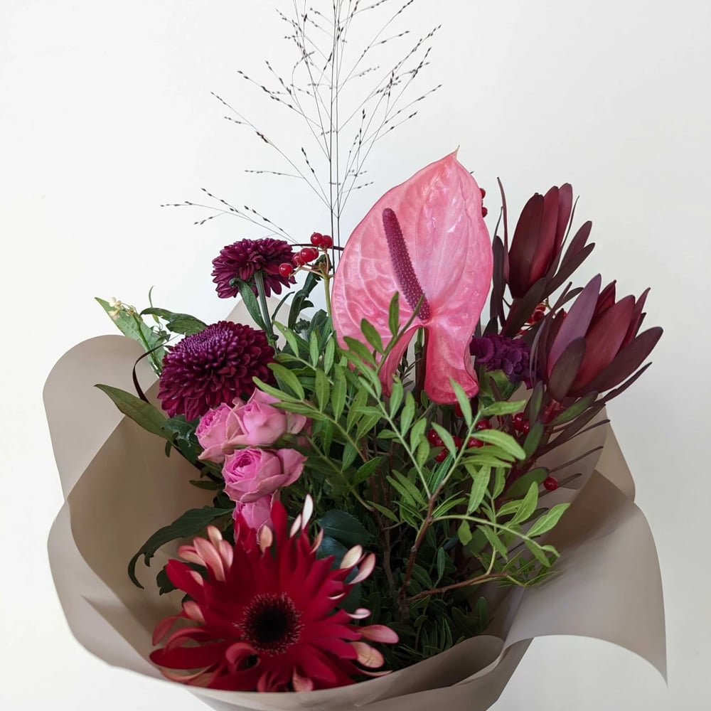 Flower delivery in Valencia, Spain