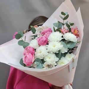 Букет "Фантастика" из хризантем и альстромерий