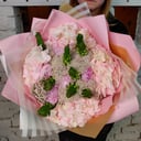 Букет «Просто так» из экзотических цветов и пионов